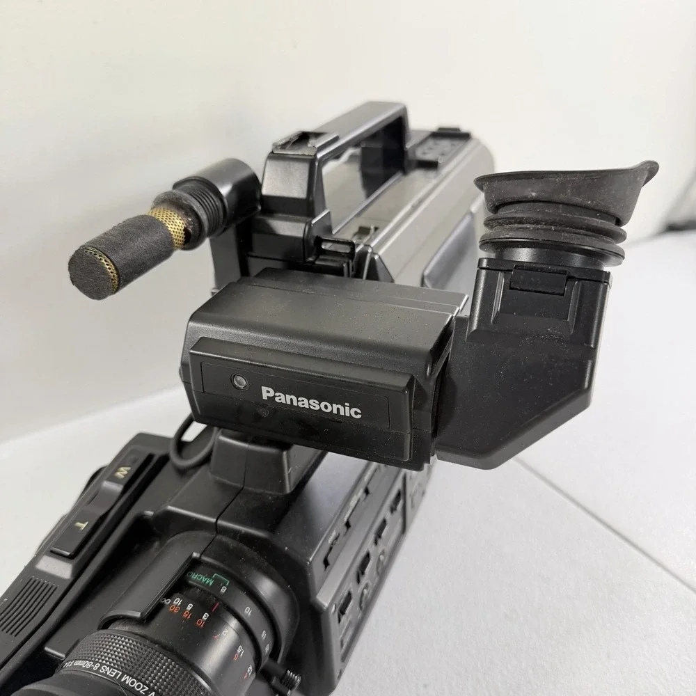 Panasonic AG-450 S-VHS Reporter Movie Camcorder AS IS FOR PARTS READ